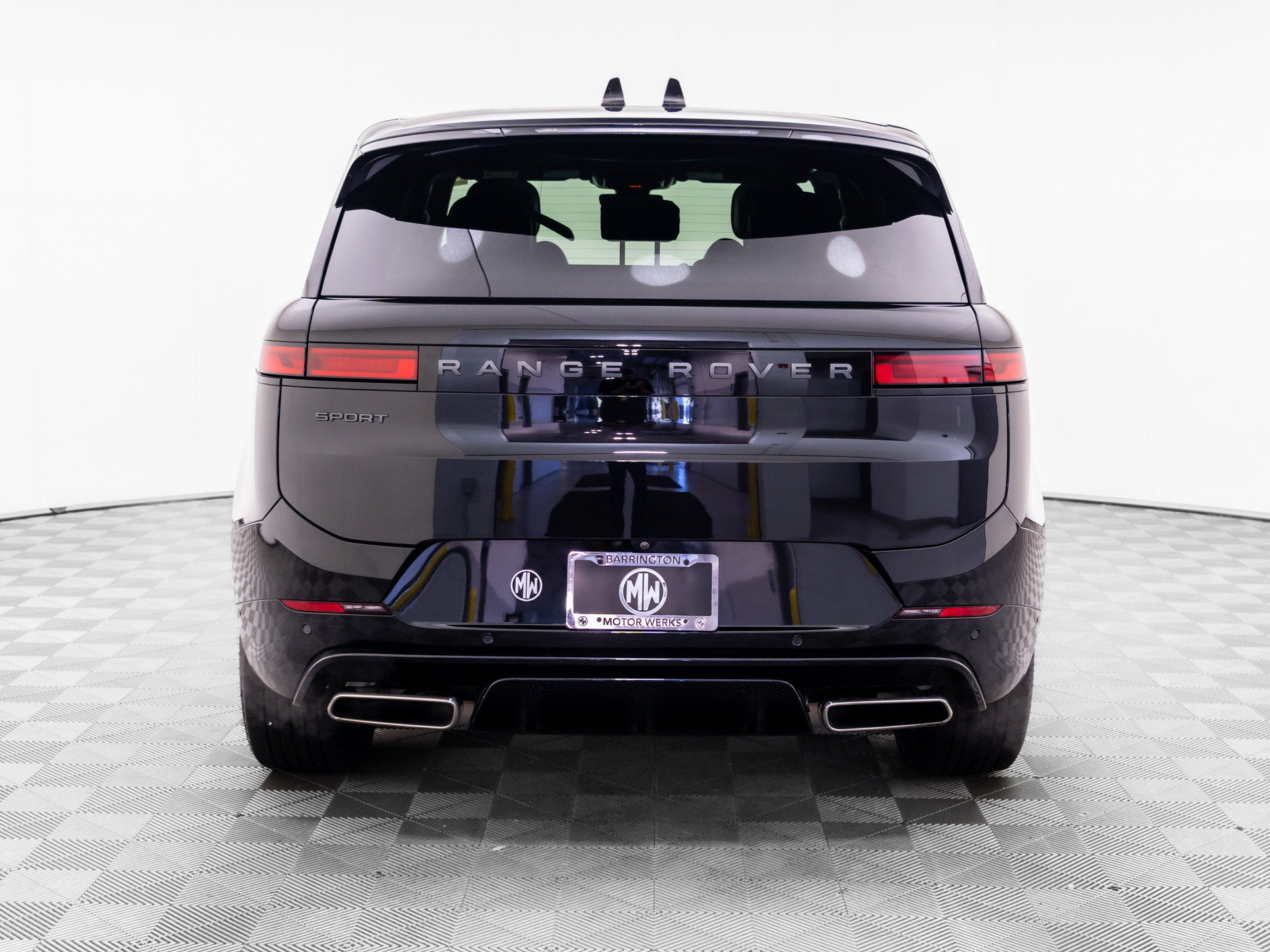 Used 2024 Land Rover Range Rover Sport Dynamic SE AWD/4WD image 4