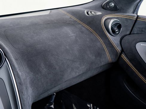 Used 2020 McLaren 600LT Spider image 37