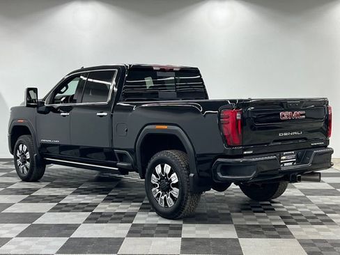 Used 2026 GMC Sierra 2500 Denali w/ Denali Reserve Package AWD/4WD image 8