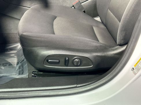 Used 2023 Chevrolet Malibu LT image 14