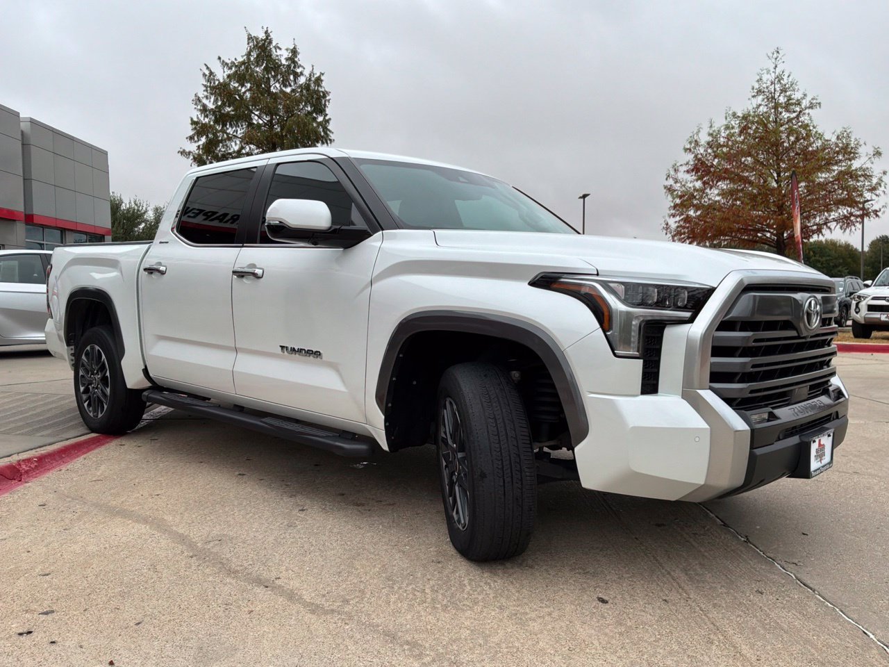Used 2024 Toyota Tundra Limited AWD/4WD image 4