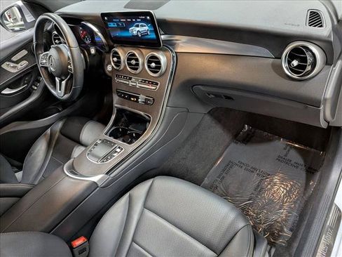 Used 2022 Mercedes-Benz GLC 300 image 21