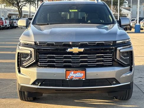 New 2026 Chevrolet Suburban High Country image 6