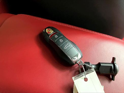 Used 2023 Porsche Macan GTS AWD/4WD image 16