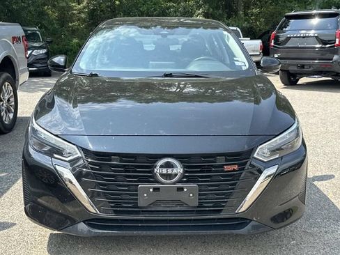 Used 2025 Nissan Sentra SR FWD image 9