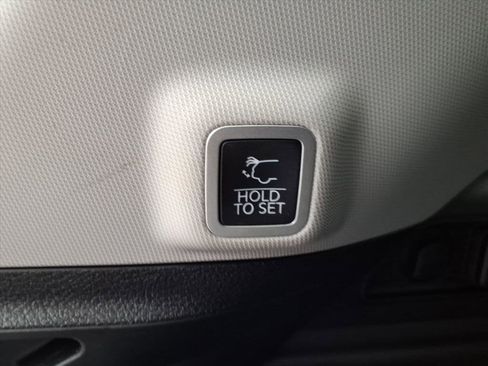 Used 2024 Jeep Grand Cherokee Limited 4xe image 12