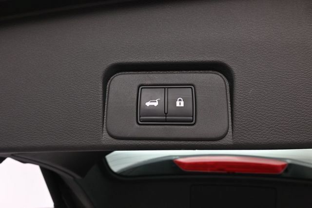 Used 2021 Nissan Rogue Platinum FWD image 27