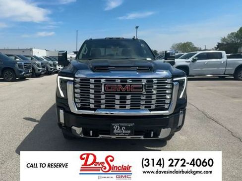 New 2026 GMC Sierra 3500 Denali w/ Denali Reserve Package AWD/4WD image 3