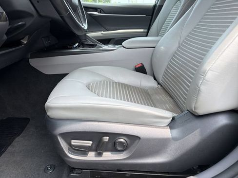 Used 2024 Toyota Camry SE w/ Convenience Package FWD image 15