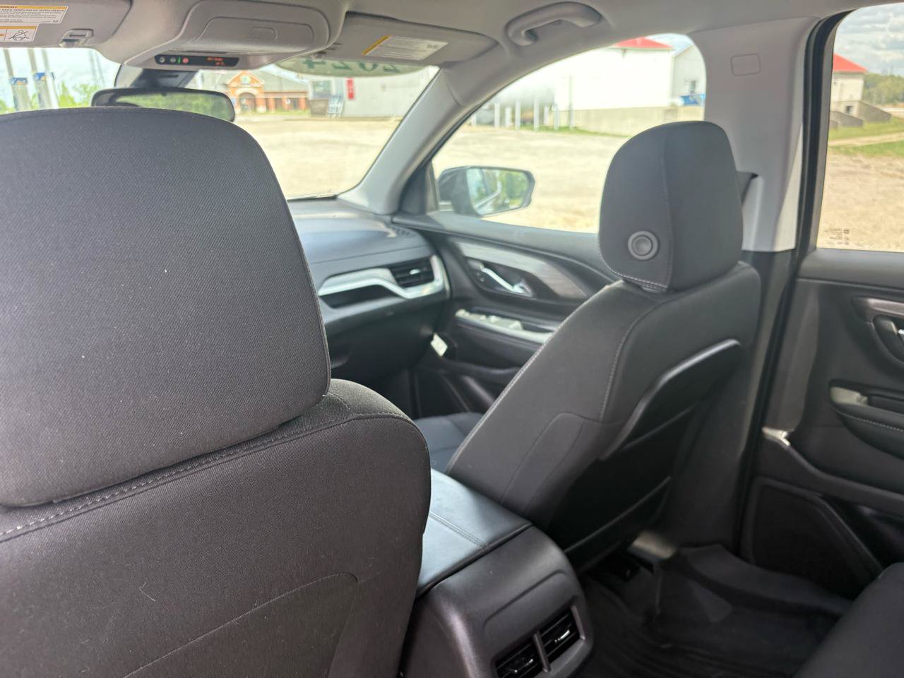 Used 2024 GMC Terrain SLE w/ Driver Convenience Package FWD image 32