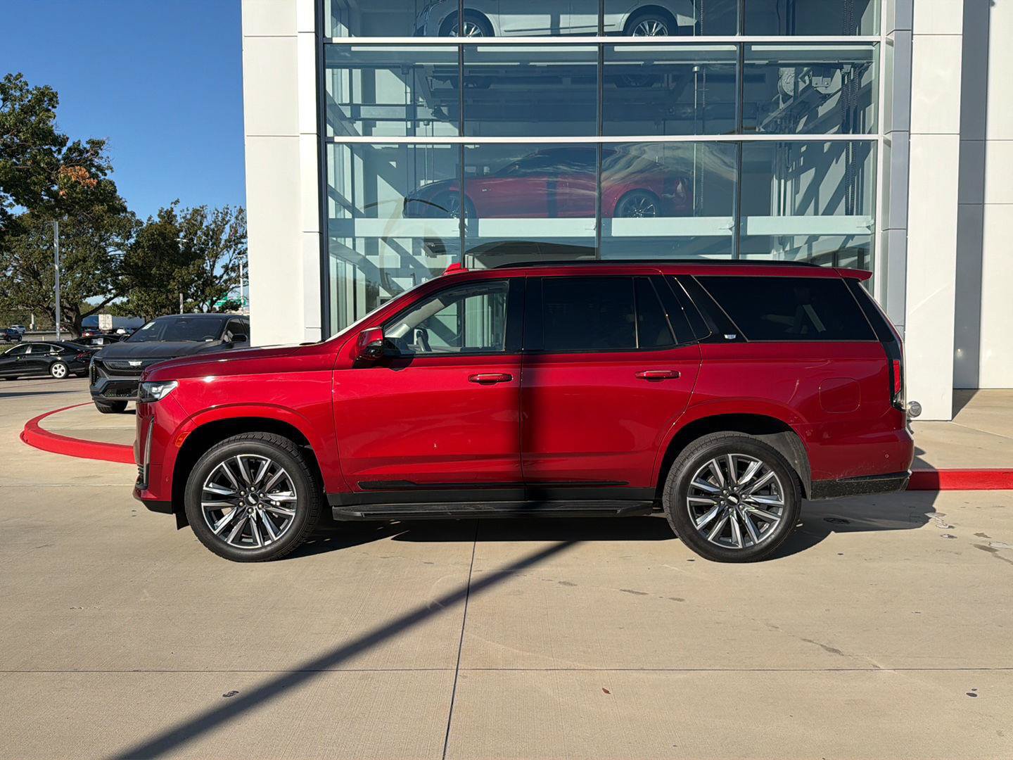 Used 2023 Cadillac Escalade Sport Platinum RWD image 2