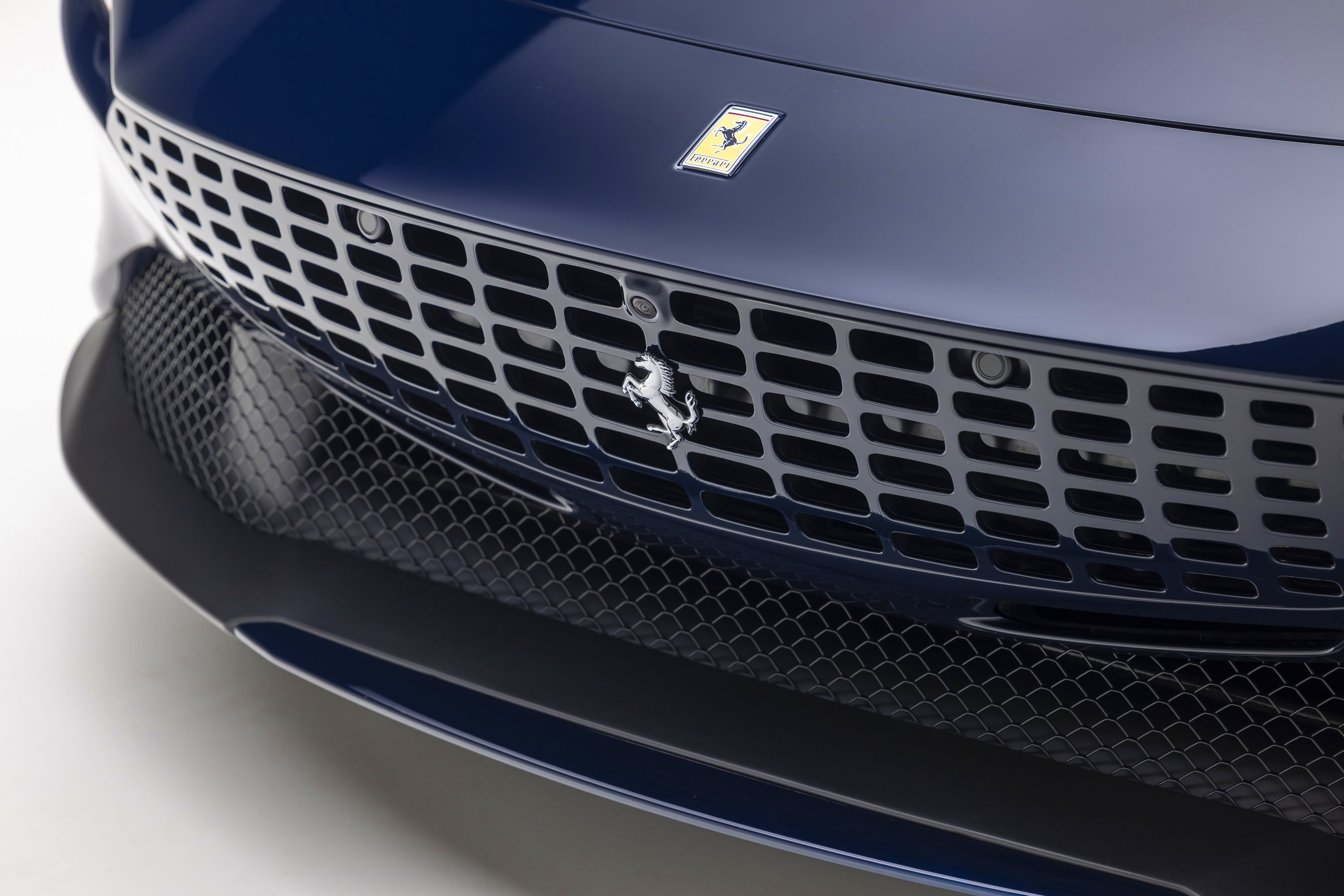 Certified 2024 Ferrari Roma Spider RWD image 30