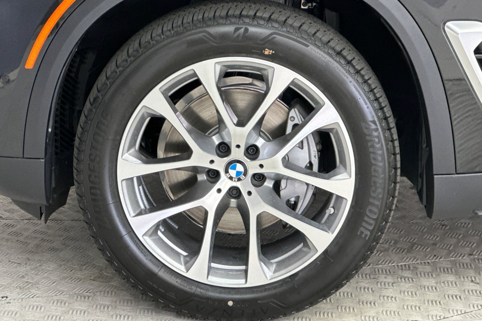 New 2026 BMW X5 sDrive40i w/ Premium Package RWD image 12
