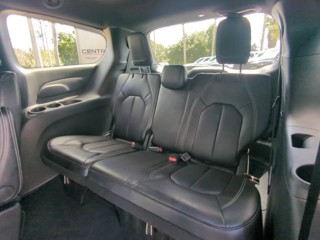 Certified 2026 Chrysler Pacifica Select FWD image 16