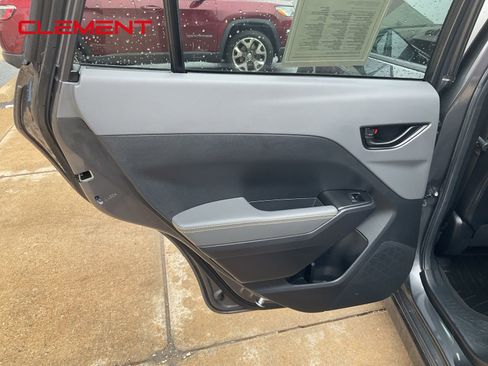 Used 2025 Subaru Crosstrek 2.5i Sport AWD/4WD image 26