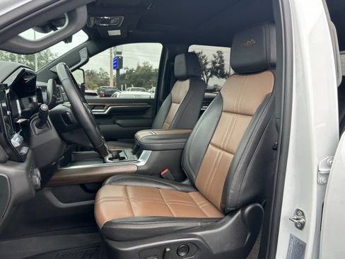 Used 2024 Chevrolet Silverado 3500 High Country w/ High Country Premium Package image 14