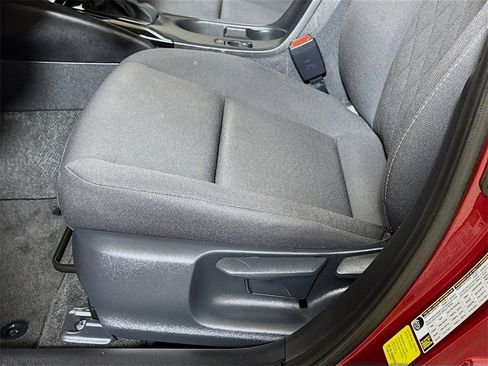 Used 2025 Toyota Corolla LE image 17