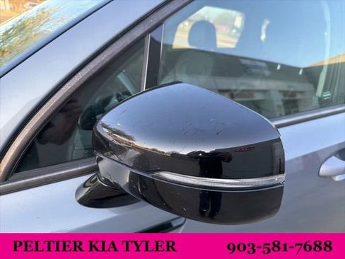 Certified 2022 Kia Sorento SX image 6