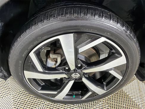 Used 2020 Nissan Rogue Sport SL w/ Premium Package image 13