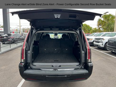 Used 2020 Cadillac Escalade ESV Luxury w/ Escalade Sport Edition image 21