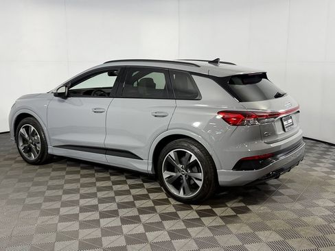 Used 2025 Audi Q4 e-tron Prestige w/ Black Optic Package AWD/4WD image 8