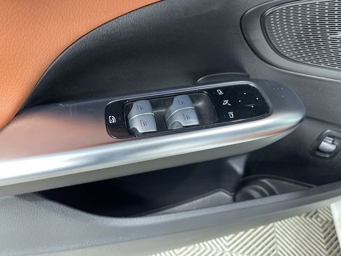 Used 2025 Mercedes-Benz C 300 4MATIC Sedan image 22