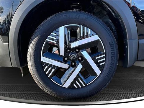 New 2026 Nissan Kicks SV FWD image 11