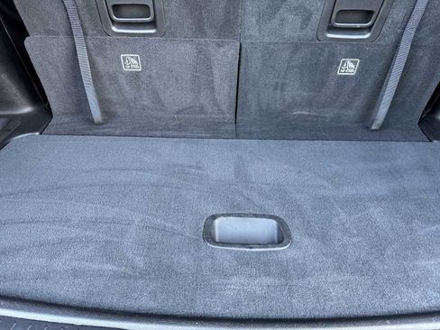 Used 2023 Jeep Grand Cherokee L Limited w/ Black Appearance Package image 34