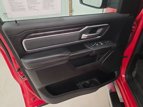 Used 2020 RAM 1500 Big Horn AWD/4WD image 12
