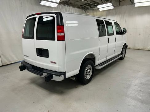 Used 2025 GMC Savana 2500 w/ Driver Convenience Package RWD image 4