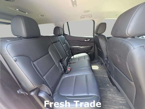 Used 2023 GMC Acadia SLT w/ Technology Package AWD/4WD image 11