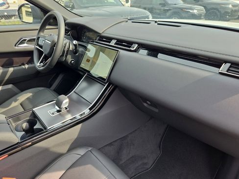 New 2026 Land Rover Range Rover Velar Dynamic SE image 20