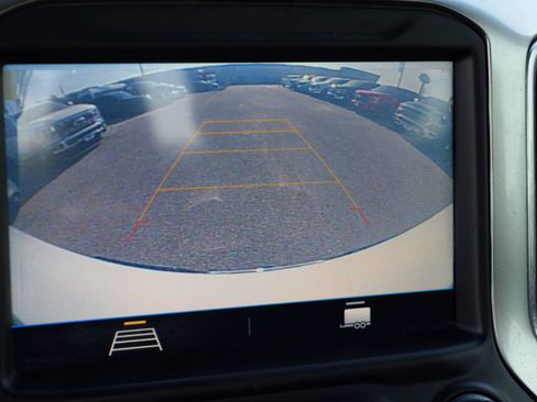 Used 2021 Chevrolet Silverado 1500 LT RWD image 12