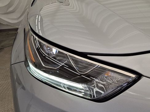 Used 2023 Toyota Highlander Platinum AWD/4WD image 31