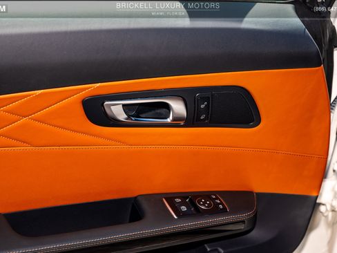 Used 2018 Mercedes-Benz AMG GT Roadster image 56
