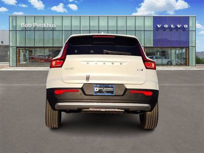 New 2025 Volvo XC40 B5 Plus w/ Protection Package Premier