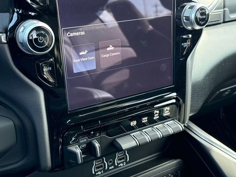New 2026 RAM 3500 Laramie AWD/4WD image 25