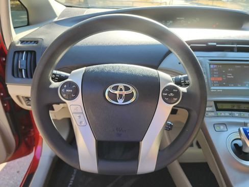 Used 2014 Toyota Prius Three FWD image 13