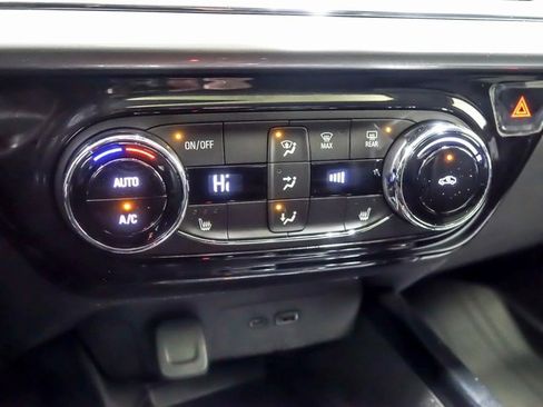 New 2026 Chevrolet Trax LT image 18