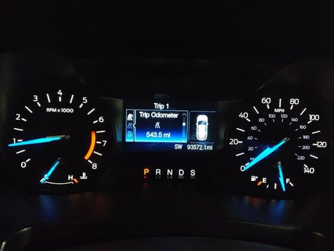 Used 2019 Ford Explorer XLT AWD/4WD image 23