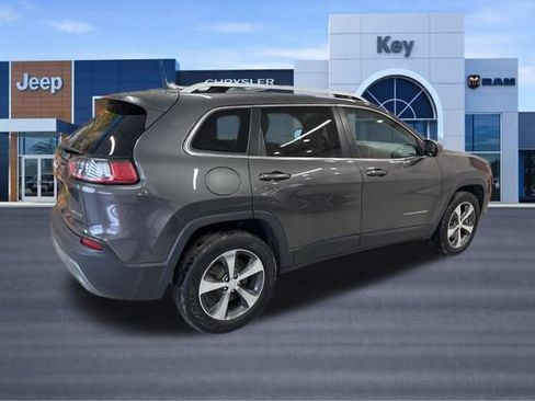 Used 2019 Jeep Cherokee Limited image 8