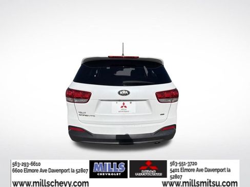 Used 2016 Kia Sorento AWD image 6