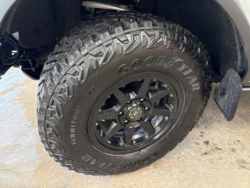 Used 2021 Ford Bronco Badlands AWD/4WD image 5