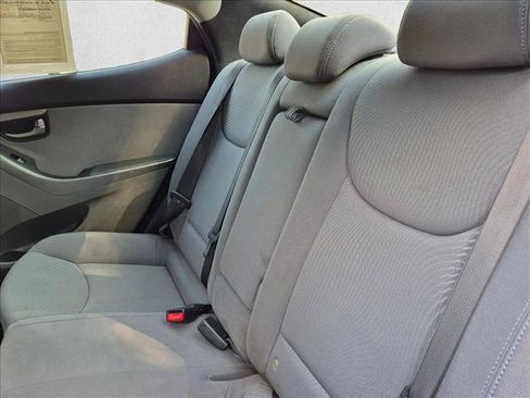 Used 2015 Hyundai Elantra SE w/ Option Group 02 FWD image 21