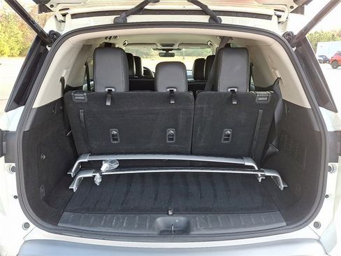 Used 2023 Nissan Pathfinder SL image 28