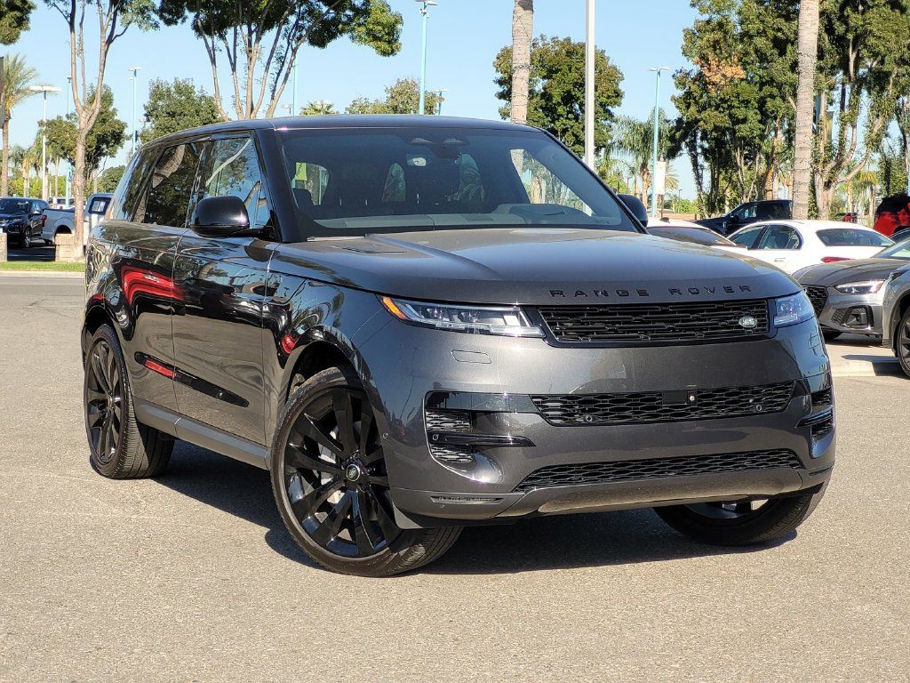 Used 2024 Land Rover Range Rover Sport SE AWD/4WD image 2