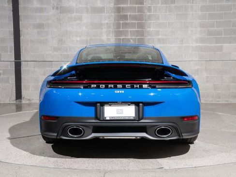 Used 2025 Porsche 911 Carrera RWD image 4