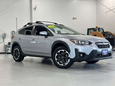 Used 2021 Subaru Crosstrek 2.0i Premium w/ Moonroof Package AWD/4WD image 1