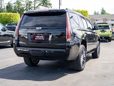 Used 2019 Cadillac Escalade Premium Luxury AWD/4WD image 9