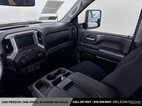 Used 2021 Chevrolet Silverado 2500 Custom w/ Custom Value Package image 22